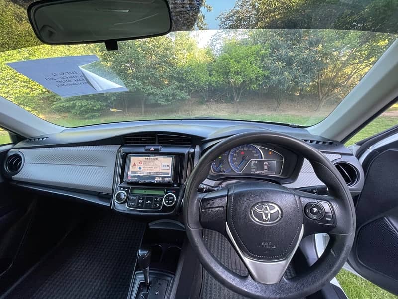 Toyota Corolla Axio 2013 14