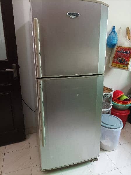 Haier jumbo size,  15 Cubic feet, capacity 345 Liter, like new. 2