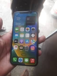 iphone x 64gb black 10/9 condition 0