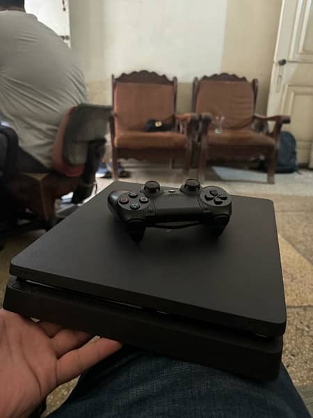 PS4 slim 500 GB just like new with box and one controller 3