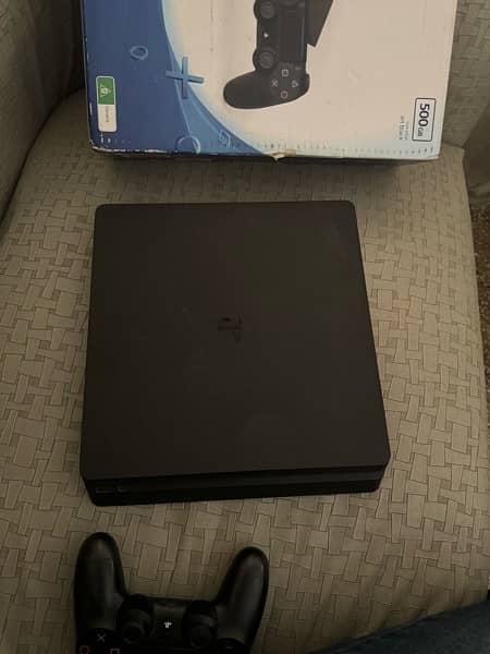 PS4 slim 500 GB just like new with box and one controller 5