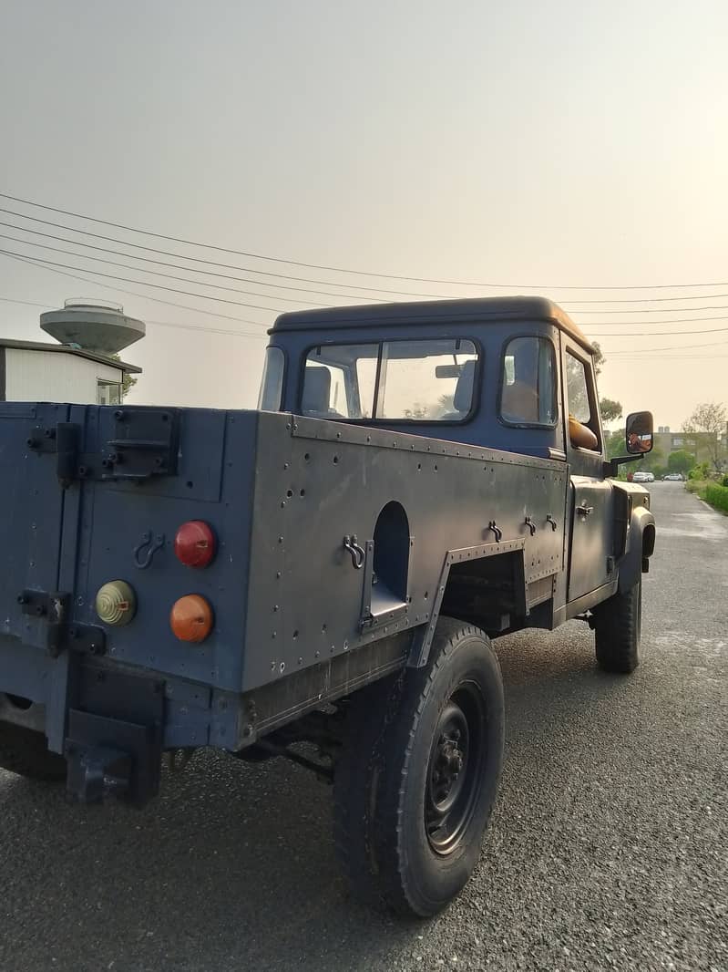 Land Rover Defender 2006 110 6