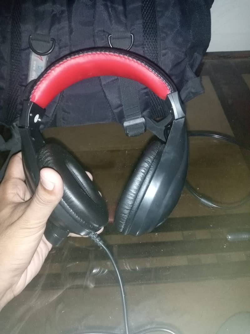 Headphone with Mic 4