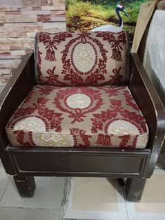 urgent sale 5 seater (3+1+1) sofa set due to shifting.