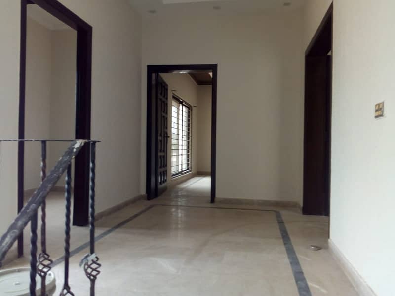 1 Kanal Full House For Rent In DHA Phase 3 Block XX Near To Packages Mall 9