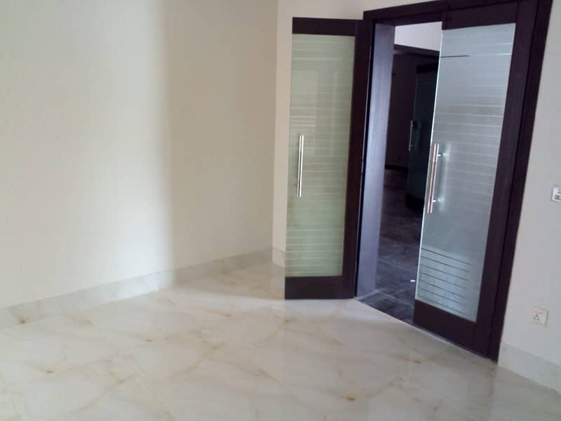 1 Kanal Full House For Rent In DHA Phase 3 Block XX Near To Packages Mall 17