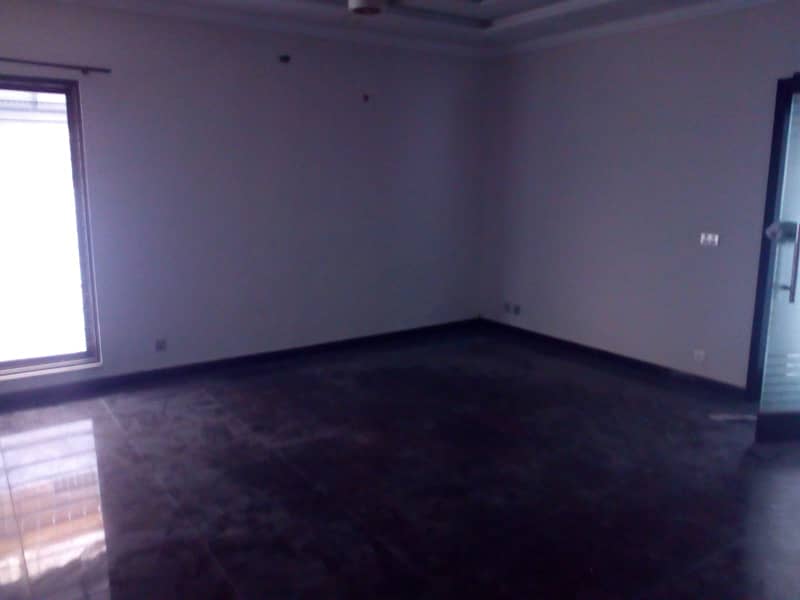 1 Kanal Full House For Rent In DHA Phase 3 Block XX Near To Packages Mall 21