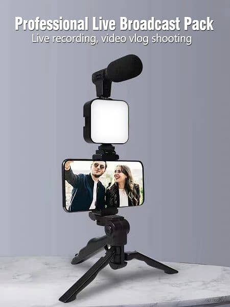 Smartphone Vlogging Kit With Tripod Phone Holder Mini Microphone 3