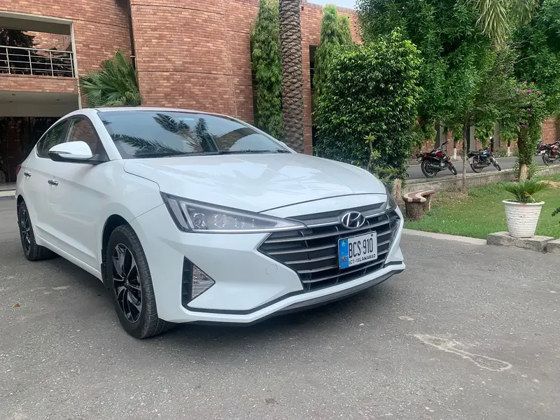 Hyundai Elantra GLS 2024