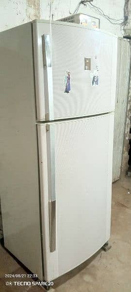 DAWLANCE FULL SIZE FRIDGE 1