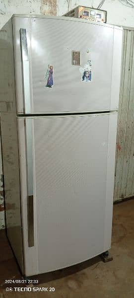 DAWLANCE FULL SIZE FRIDGE 3