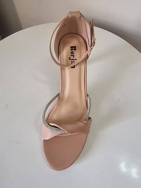 brand new borjan heels 1