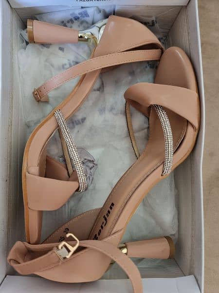 brand new borjan heels 2