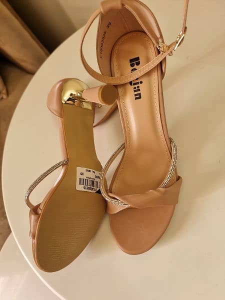 brand new borjan heels 3