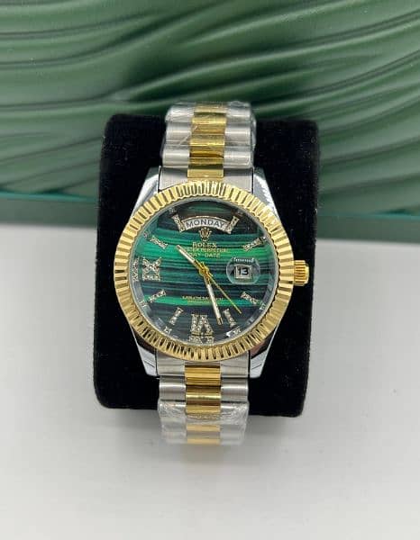 Rolex Watch with Day And Time 4