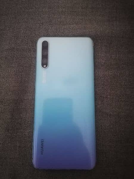 Huawei y8p with box 1