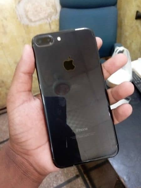 iPhone 7 plus all OK 10 by 9.5 bas minor sa colour side PR 2