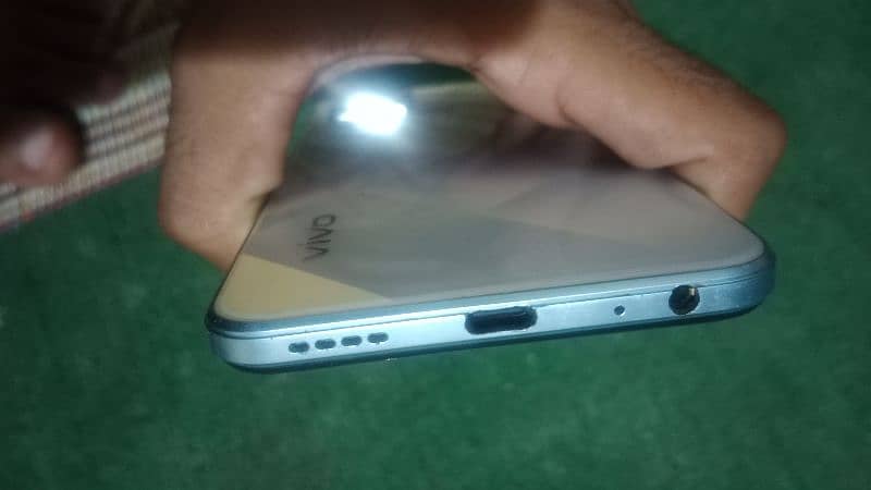 Vivo Y21 4GB Ram 64GB Rom. 2