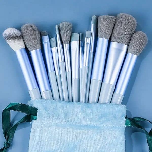 make up brushes 4