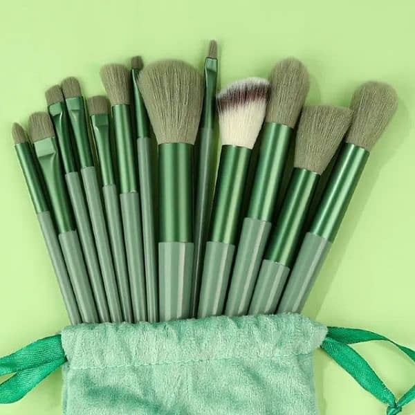 make up brushes 5