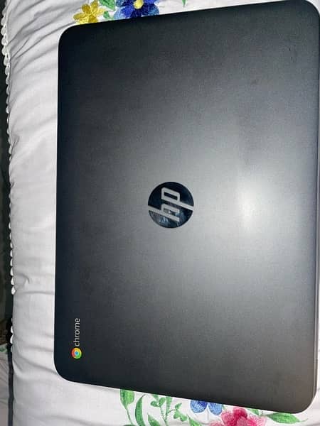 10/9 condition hp chrome book 15gb 2