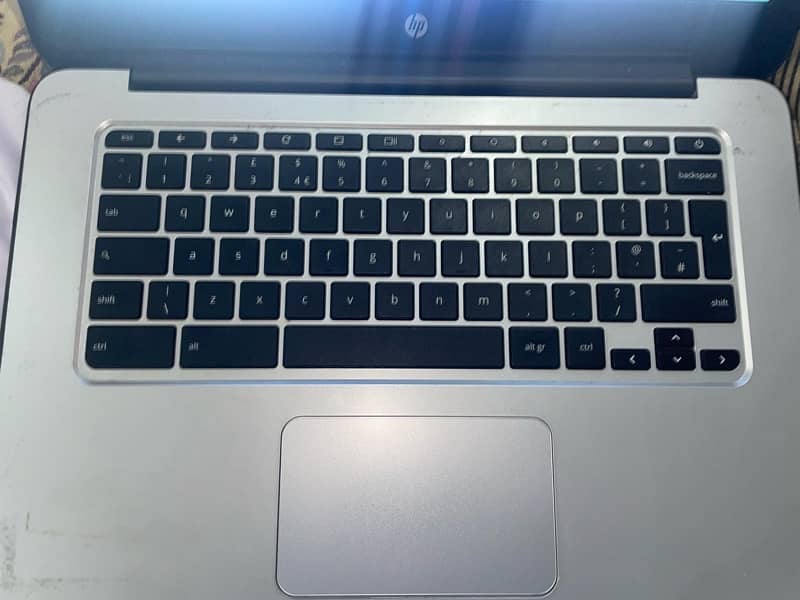 10/9 condition hp chrome book 15gb 3