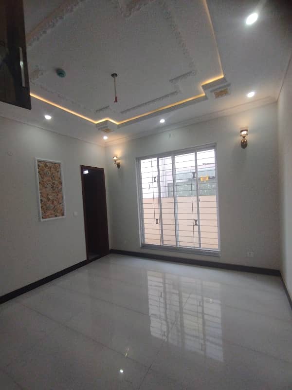 12 Maral Beautiful House For Rent Near All Facilities 3