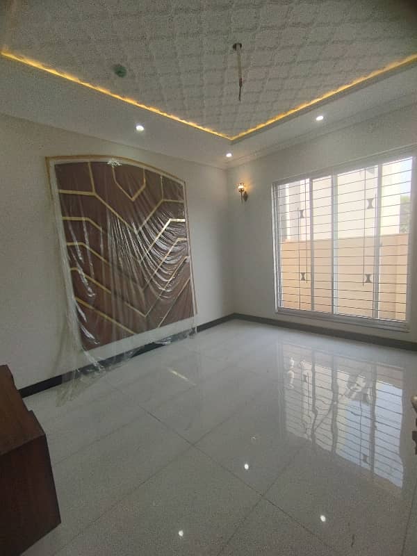 12 Maral Beautiful House For Rent Near All Facilities 6