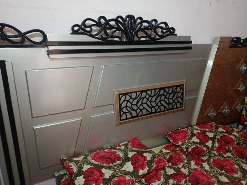 Bed set  dressing Bartan almari 1