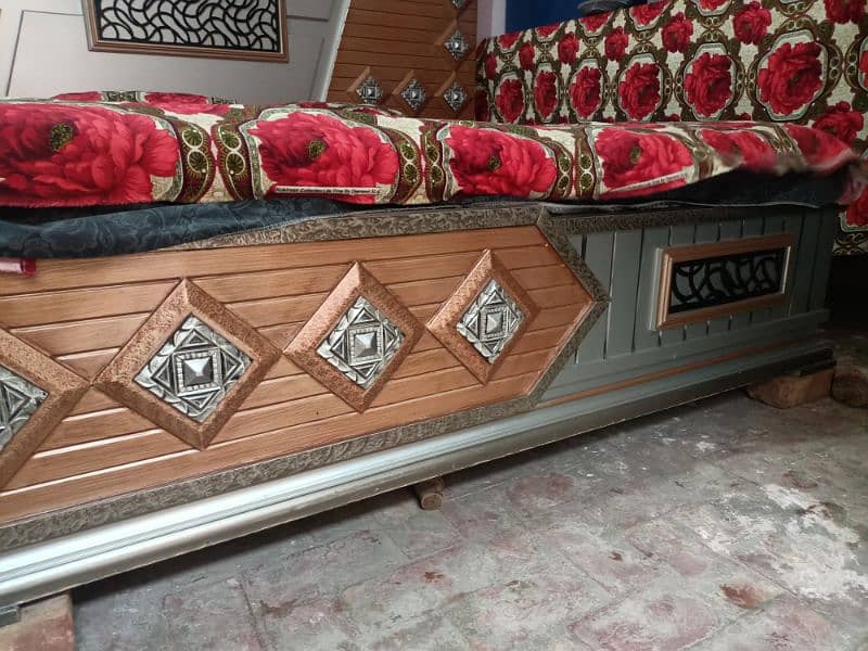 Bed set  dressing Bartan almari 5