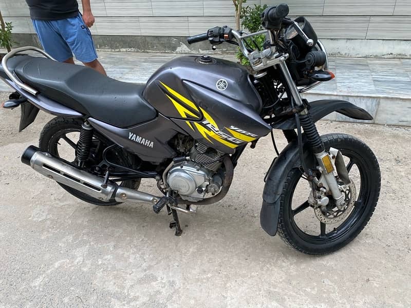 Yamaha ybr G 2018 3