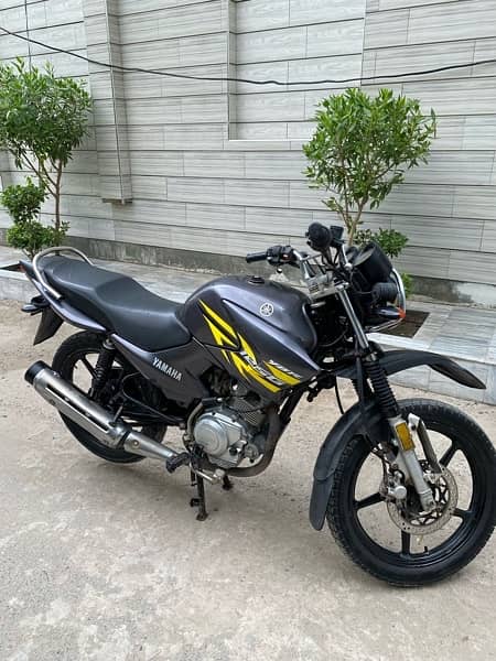 Yamaha ybr G 2018 4