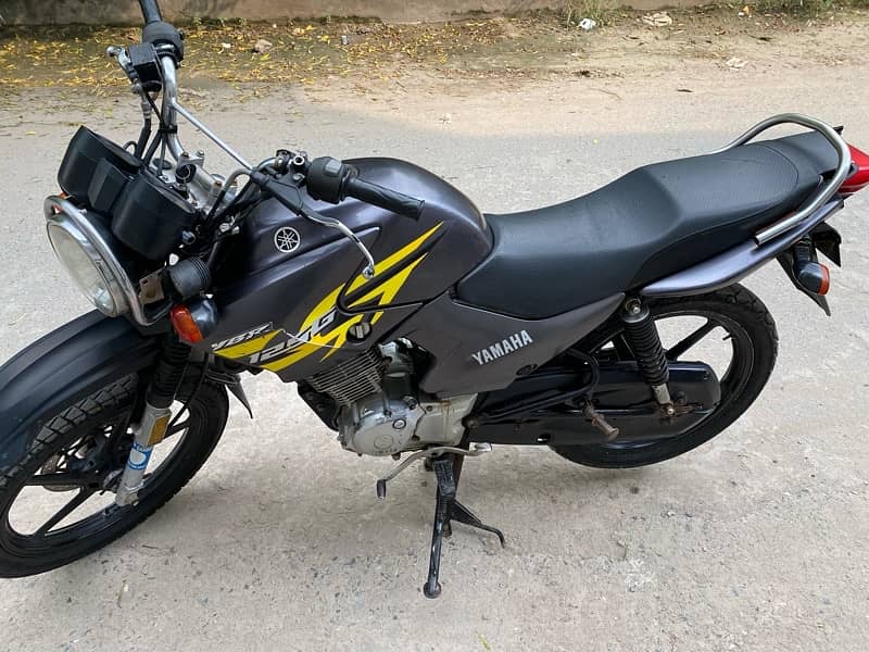 Yamaha ybr G 2018 8