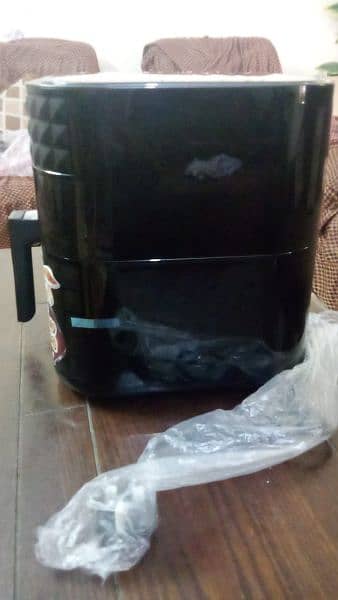 Nikai Air Fryer Brand New 5