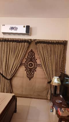 excellent condition curtains and blind set for sale