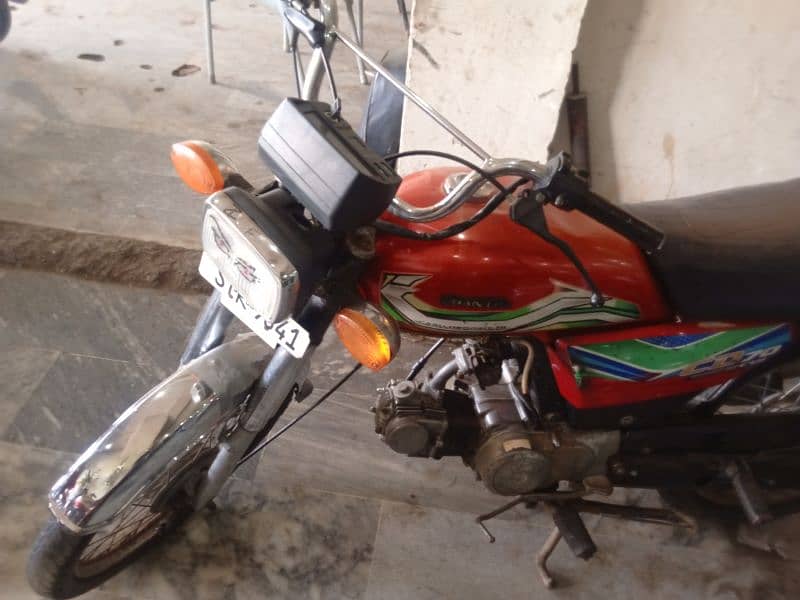 Honda CD 70 4