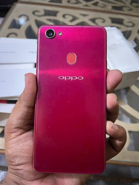 Oppo F7. . 6