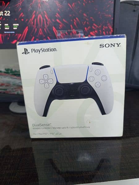 Playstation 5 controller ( PS5 ) mint condition 4