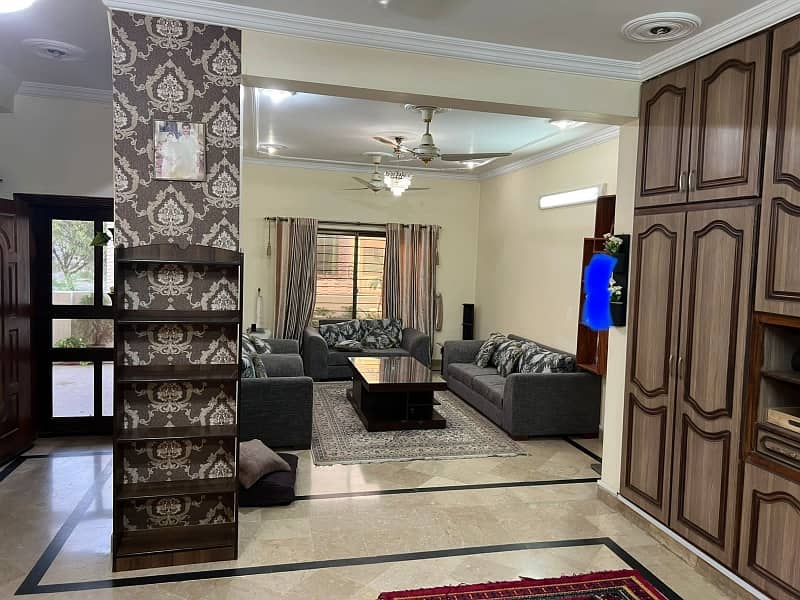 Old House For Sale In G-15 Size 7 Marla Double Story Near To Markaz Masjid Park Best Location 22