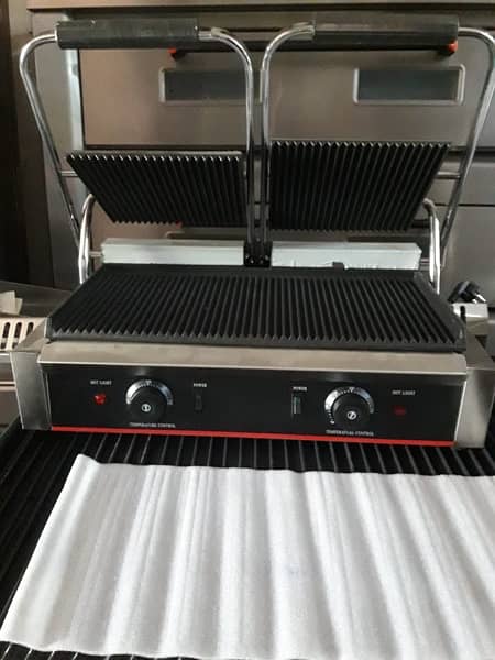 Panini Grill | Sandwich Machines | Commercial Kitchen Equipment 1