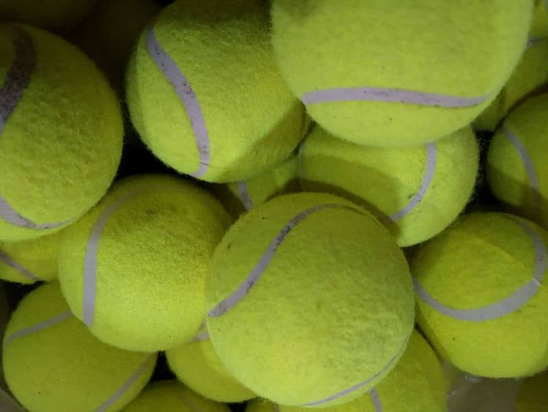 I am sell premium quality tennis ball and bat grip 3