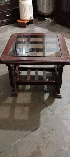 Tables 2 small and 1 large pure wood beautiful condition