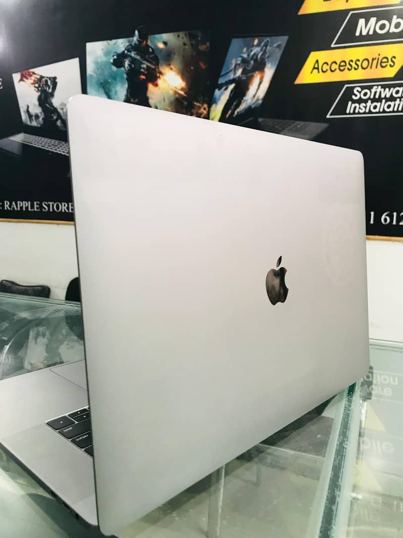 Apple macbook pro 2019 core i7 16/256 1