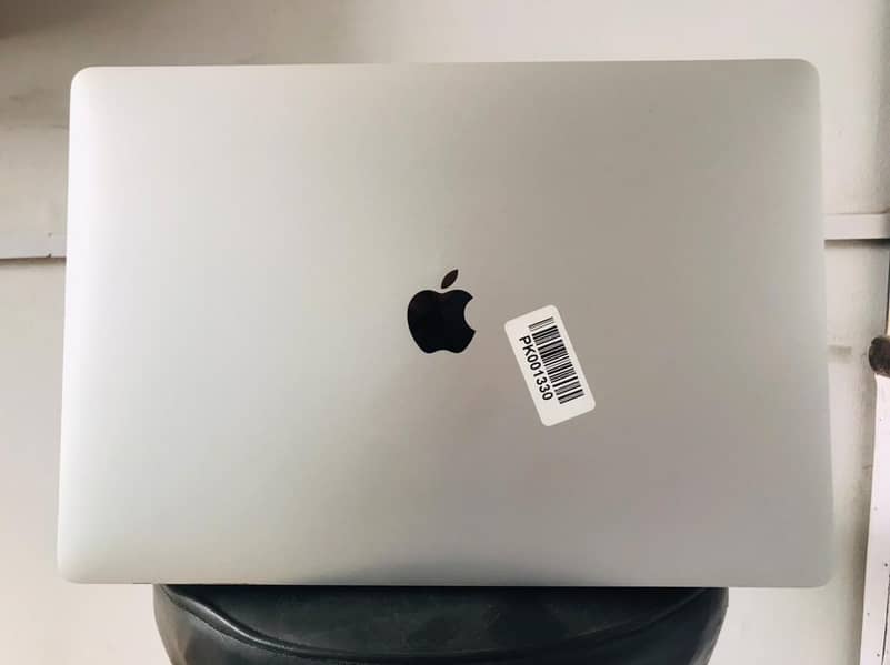 Apple macbook pro 2019 core i7 16/256 3