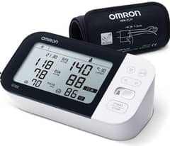 Omron M7 Intelli IT Blood Pressure Monitor with 100% Accuracy