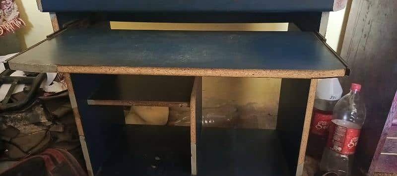 Computer desktop table with Keyboard and mouse flip drawer 0