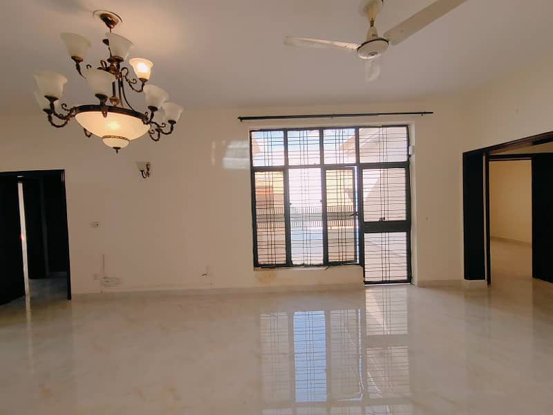 1 Kanal Upper Portion For Rent In DHA Phase 4 Lower Locked 17