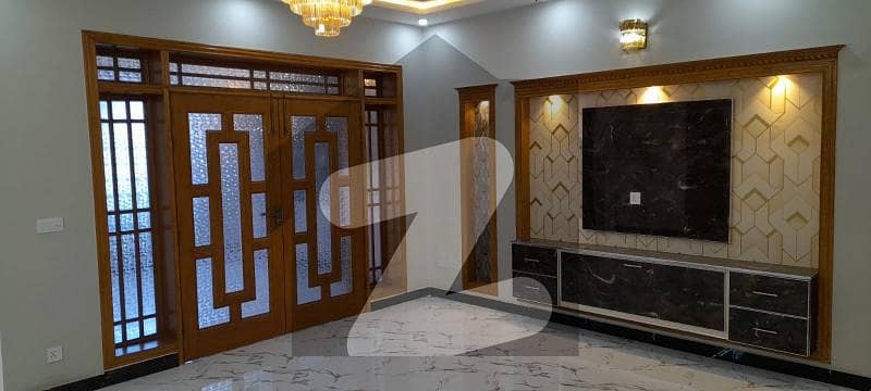 10 Marla Luxury Brand New Bungalow Available For Sale In CDA Sector G-13/3, One Of The Most Beautiful Location Of Islamabad , Demand 8.5 Crore 5