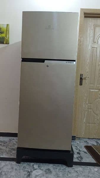 Dawlance e-Chrome Refrigerator 3