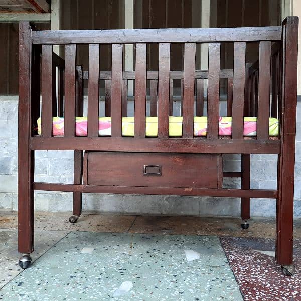 Baby cot 3